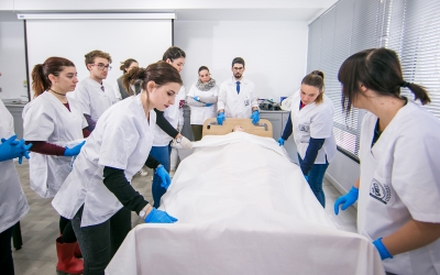 Imatge d'uns alumnes de Claudio Galeno durant una classe | Cedida